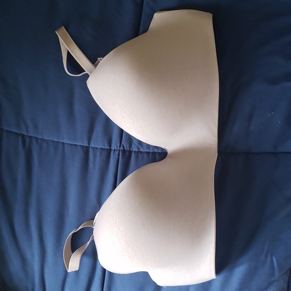Victoria's Secret T Shirt Bra